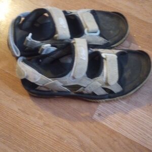 Womens Sandals in Black and Tan